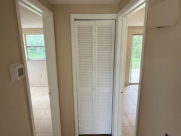 5848 Siesta Ln — Photo 8