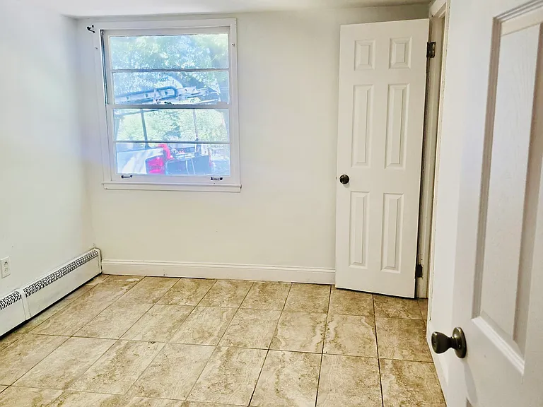 1511 Frances Dr — Photo 5