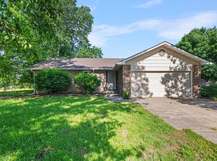 127 Grand Prairie Dr, Willard, MO 65781