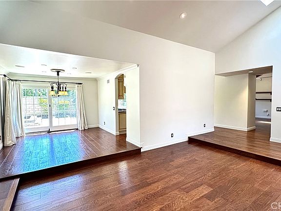 5th image of 5514 E Crater Lake Ave