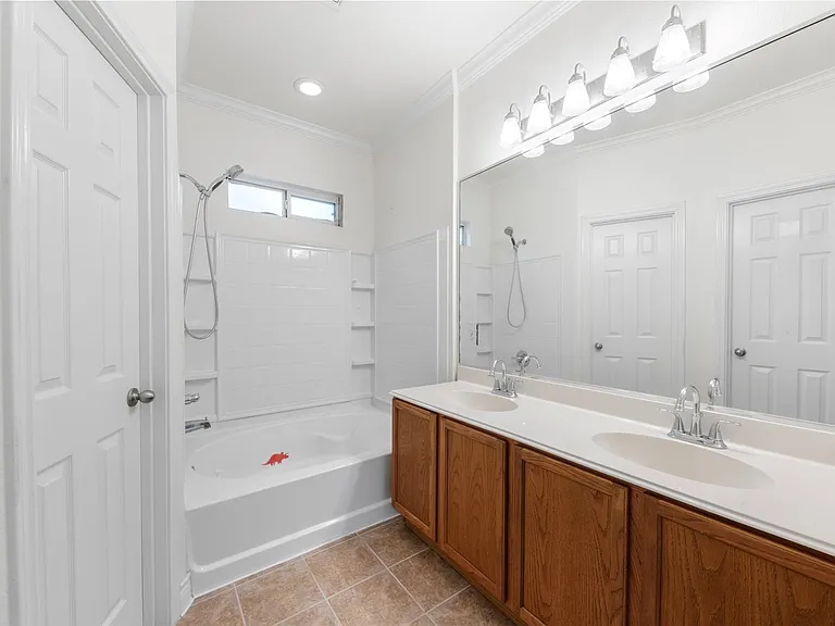 7138 Sun Village Dr — Photo 15