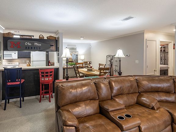 5th image of 1008 Private Road 3057