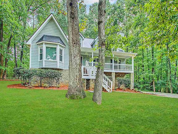3rd image of 5560 Saddlebrook Dr
