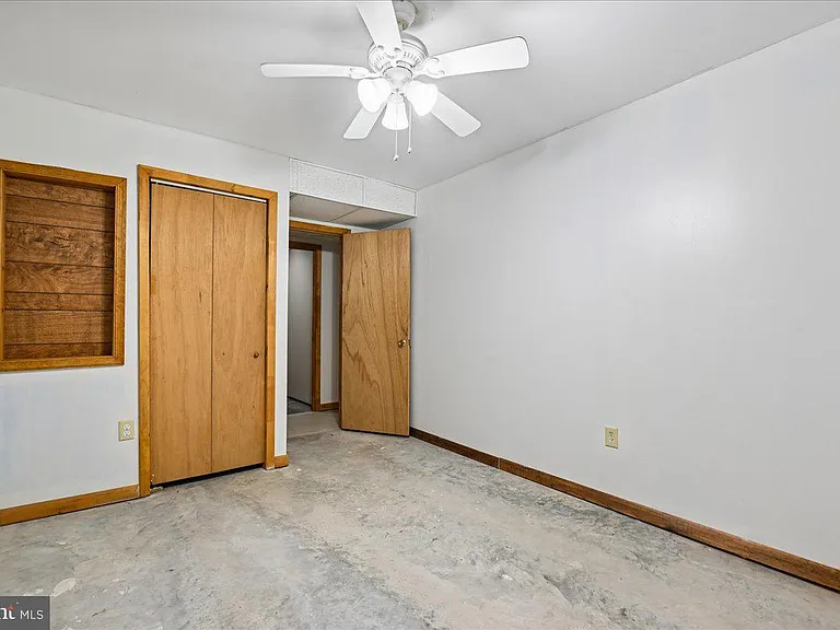 13245 Croom Rd — Photo 52