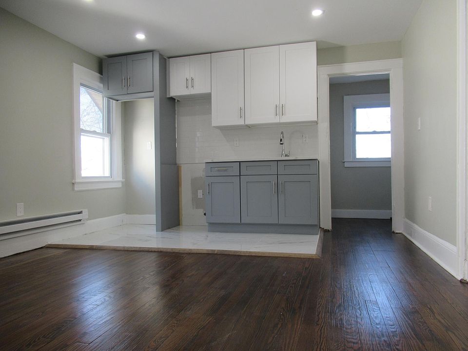 1st image of 56 Durand Pl Floor 3