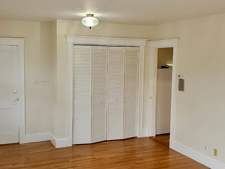 43 Eddie St #2R — Photo 14