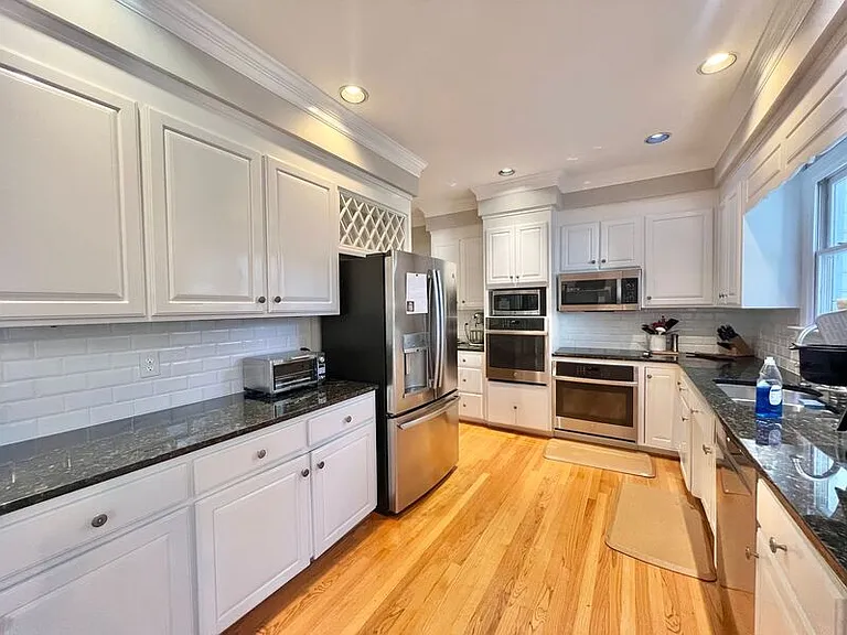 9105 Kirkhill Dr — Photo 5