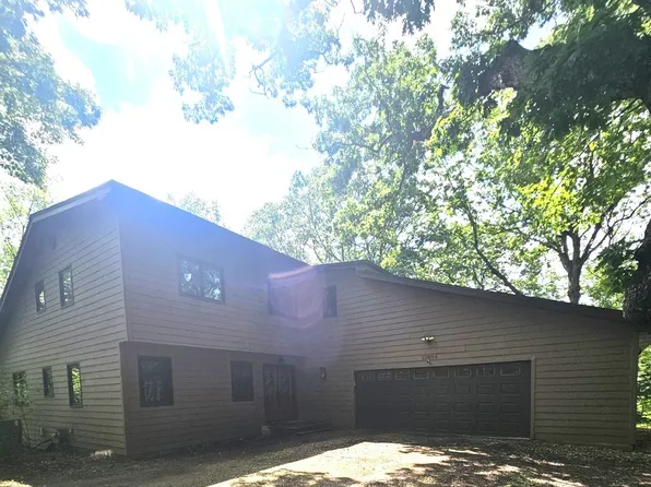 23864 S Plum Valley Dr, Crete, IL 60417