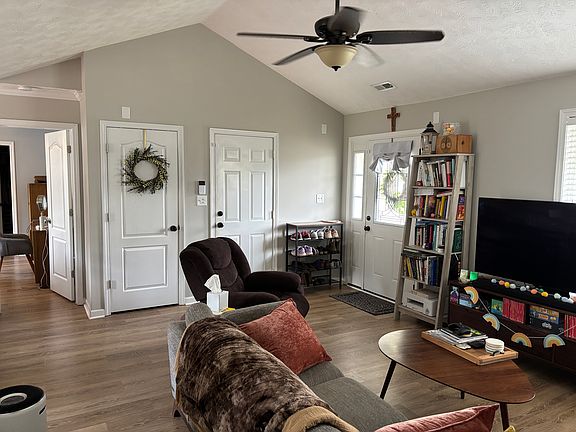 4th image of 4608 Crystobal Rd