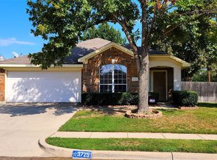 3725 Chapin Ct, Fort Worth, TX 76116