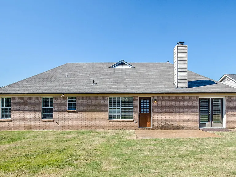 3056 Valley Green Ln — Photo 17