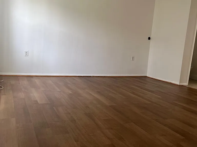 2611 Hallam Ct — Photo 4