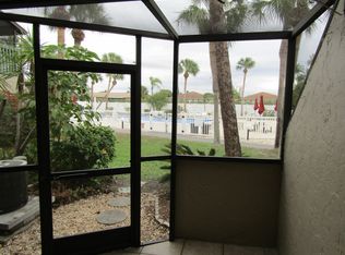 1407 Alewa Dr, Honolulu, HI 96817