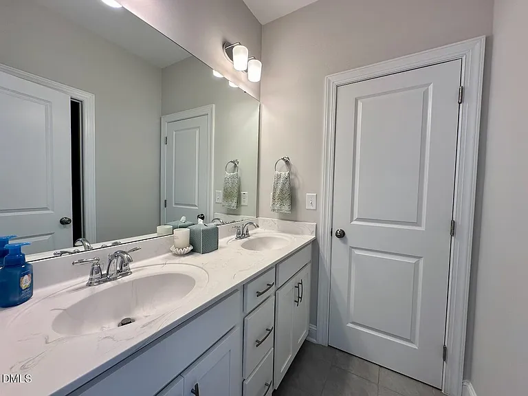 111 Cressida Woods Dr — Photo 16