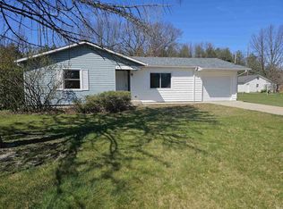 1009 Denney St, Knox, IN 46534
