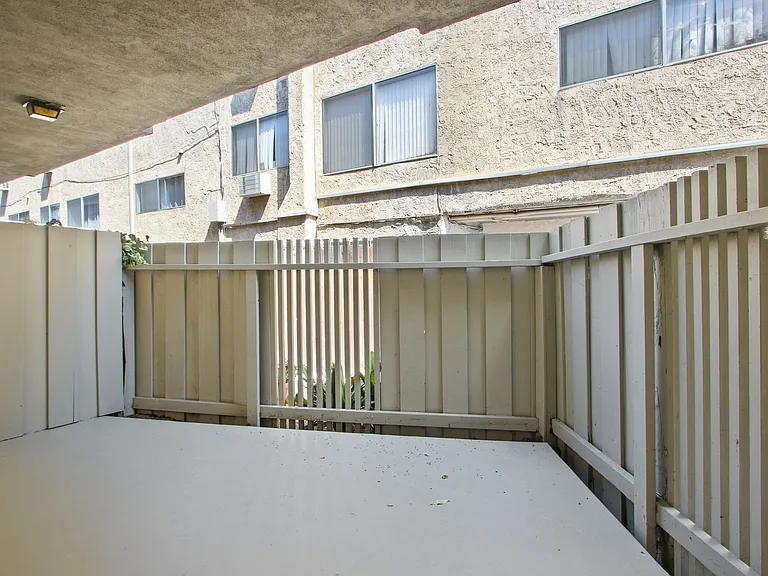 3625 Mentone Ave — Photo 2