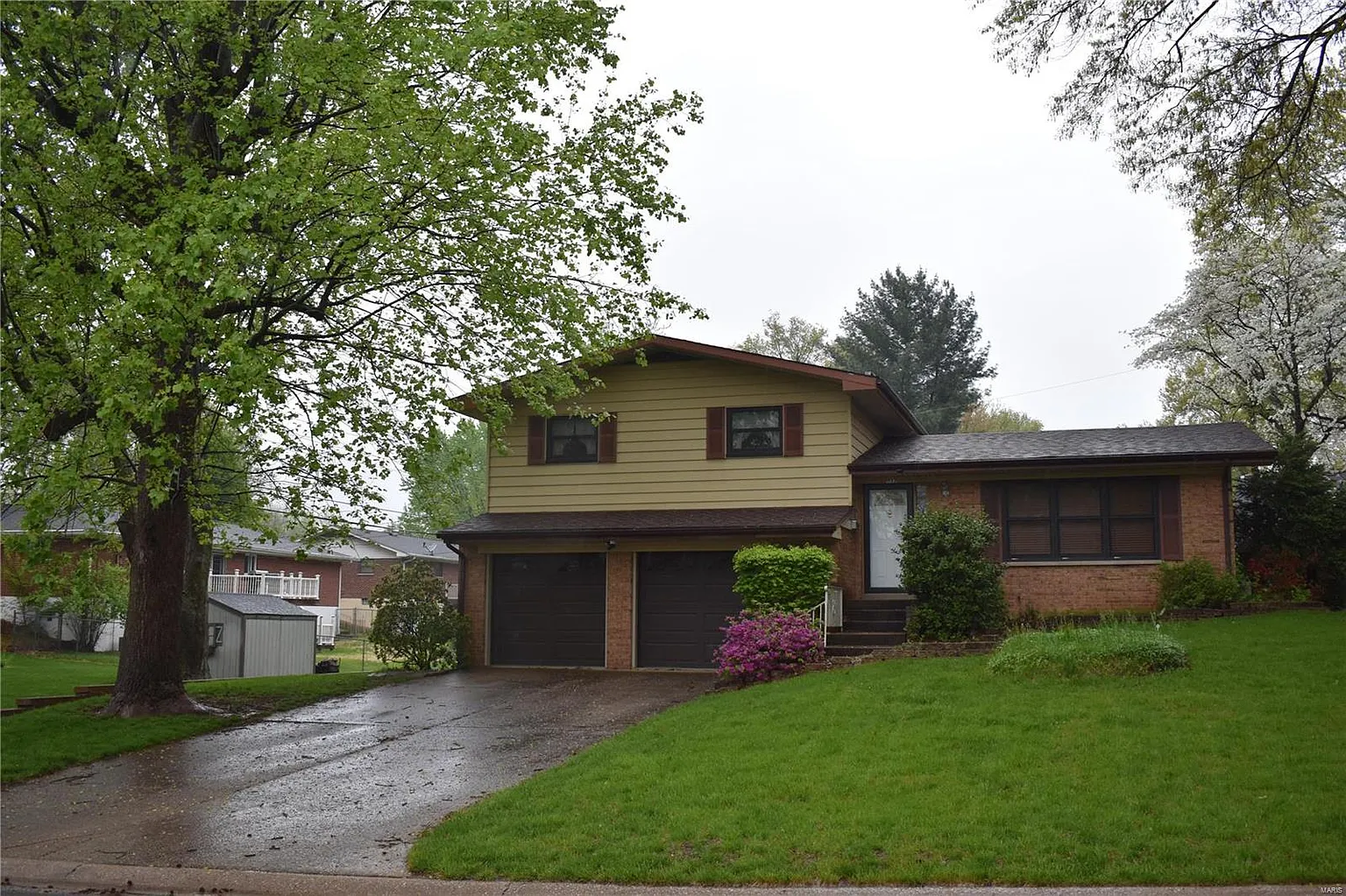 653 Springdale Dr photo 1