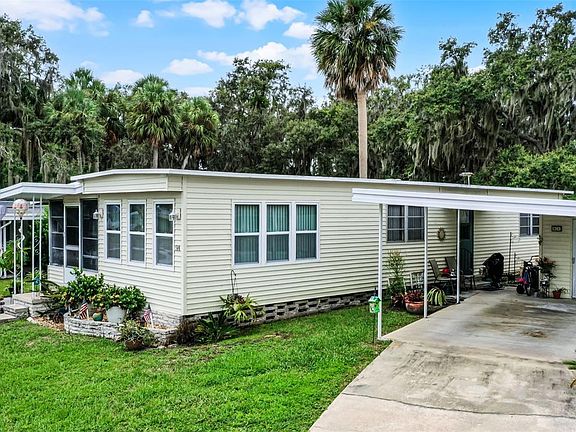 5th image of 9 Cocos Plumosa Dr #A