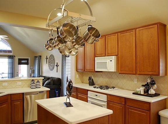 4th image of 2456 Dockside Dr