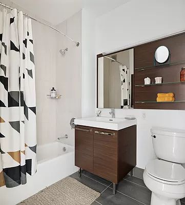 5th image of 4322 Queens St #367