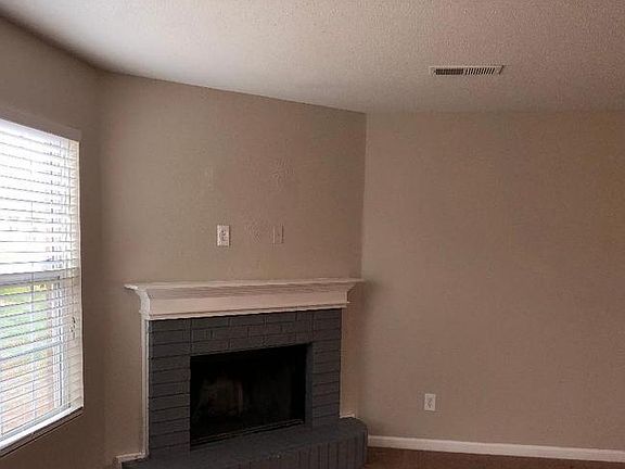 5th image of 7498 Stonington Dr