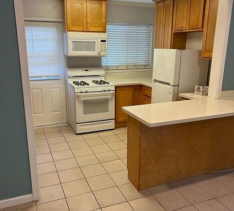 2nd image of 1755 Hester Ave