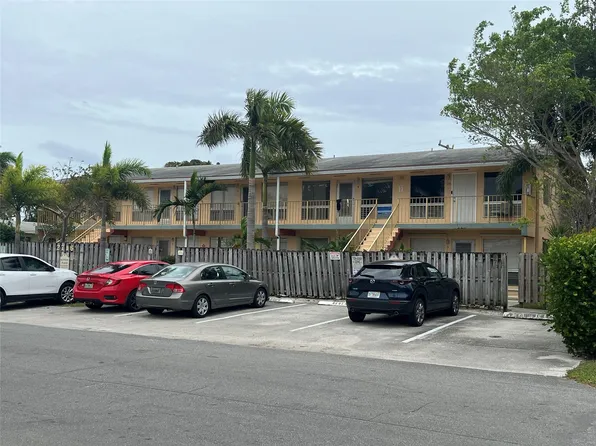2716 NE 30th Place #104C, Fort Lauderdale, FL 33306
