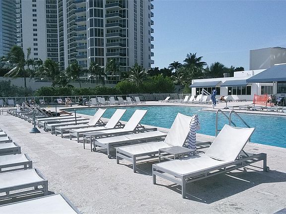 2nd image of 19201 Collins Ave #1039
