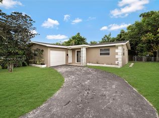 5840 NW 18th Ct, Sunrise, FL 33313