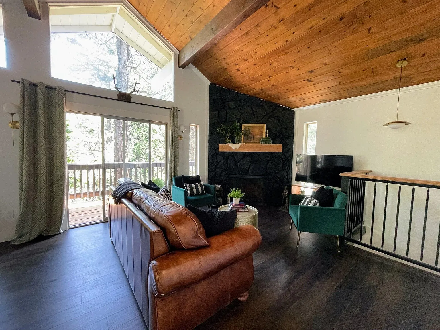 3 bed, 1152 sqft, $2,495 — Photo 4