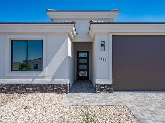 3rd image of 1615 E Karen Dr
