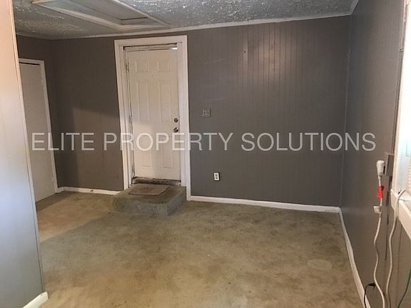 3rd image of 215 Queen Ave #C