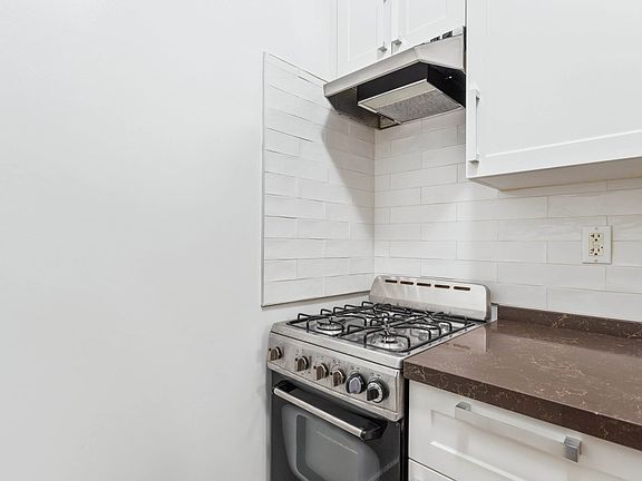 4th image of 106 Fulton St APT 8B