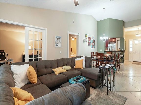 5th image of 10415 Deepbrook Dr