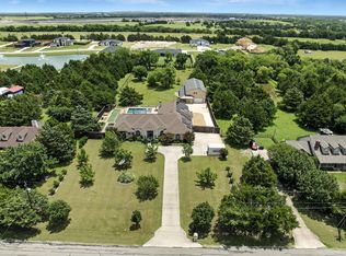 306 Rugged Dr, Red Oak, TX 75154