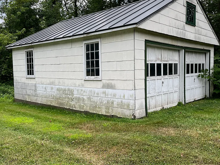 2112 State Route 32 — Photo 17
