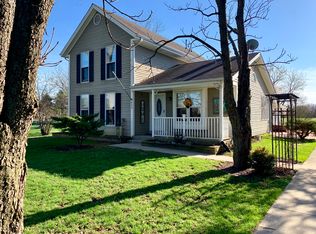 625 N Dousman Rd, Oconomowoc, WI 53066