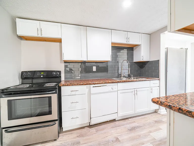 465 Brehl Ave — Photo 26