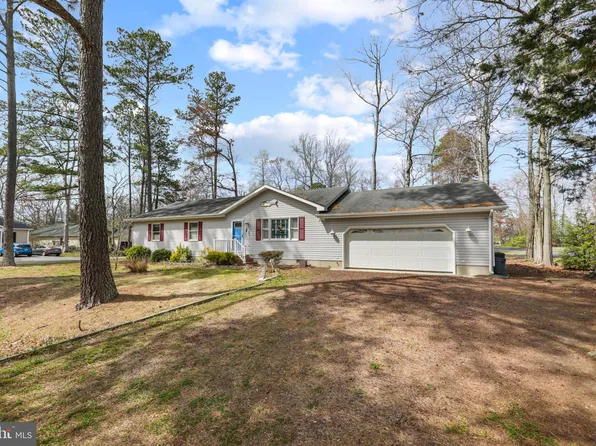 2 Royal Oaks Dr, Ocean Pines, MD 21811