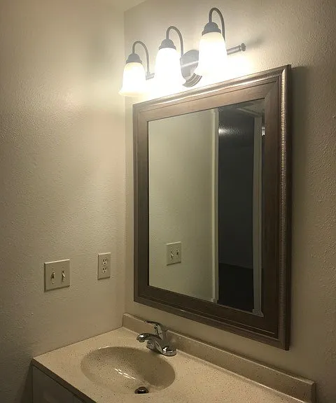 1732 Cambridge Dr — Photo 9
