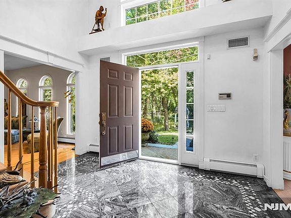 4th image of 639 Piermont Road