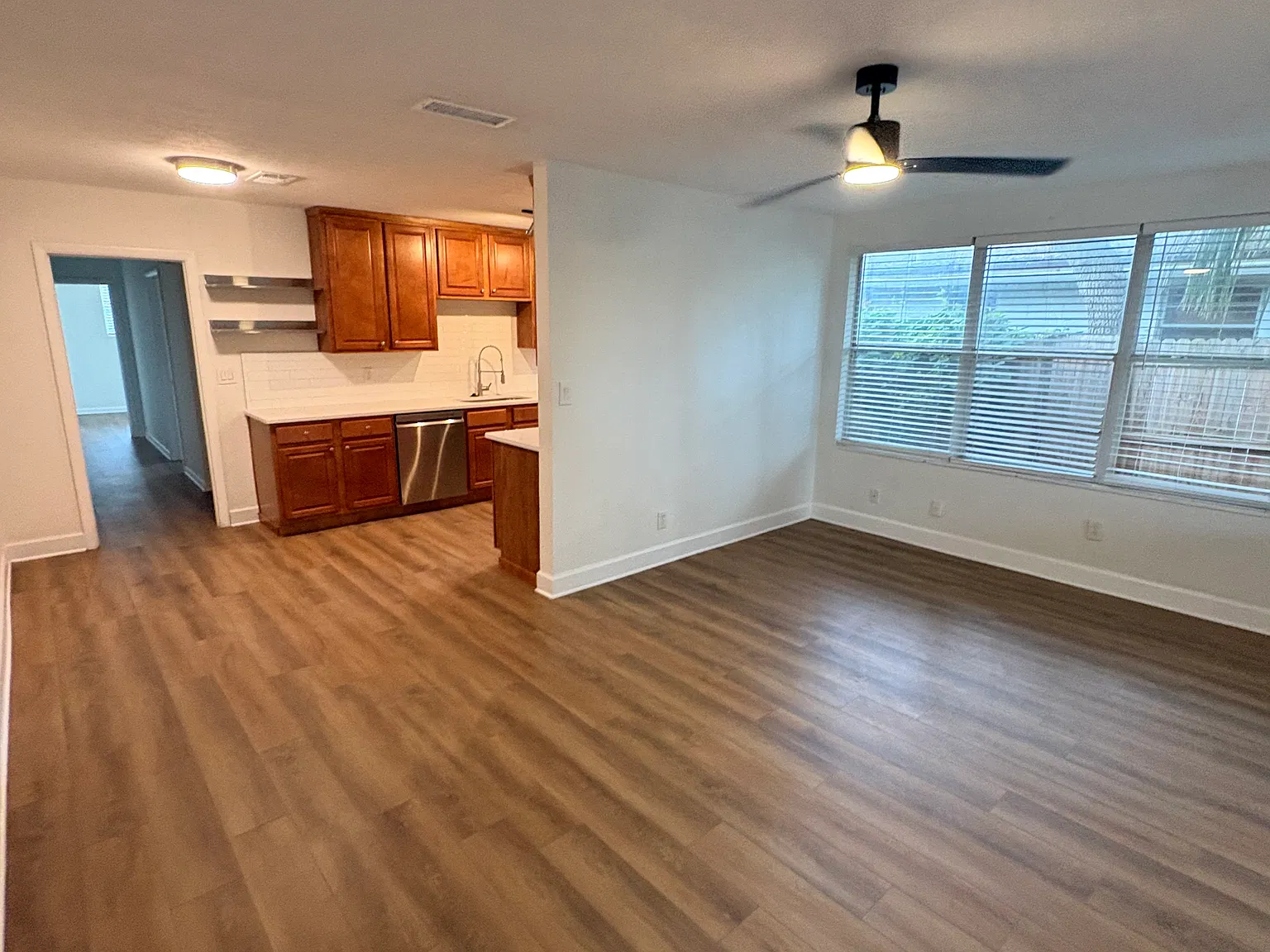 2 bed, 950 sqft, $2,250 — Photo 3