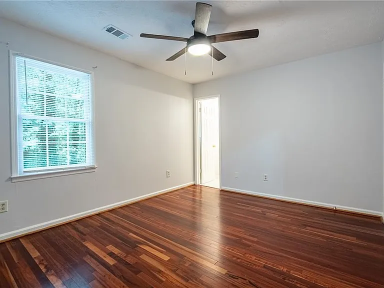 2916 Governors Ct — Photo 17