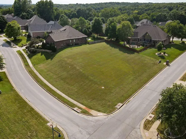 6373 S Weatherwood Trail, Springfield, MO 65810