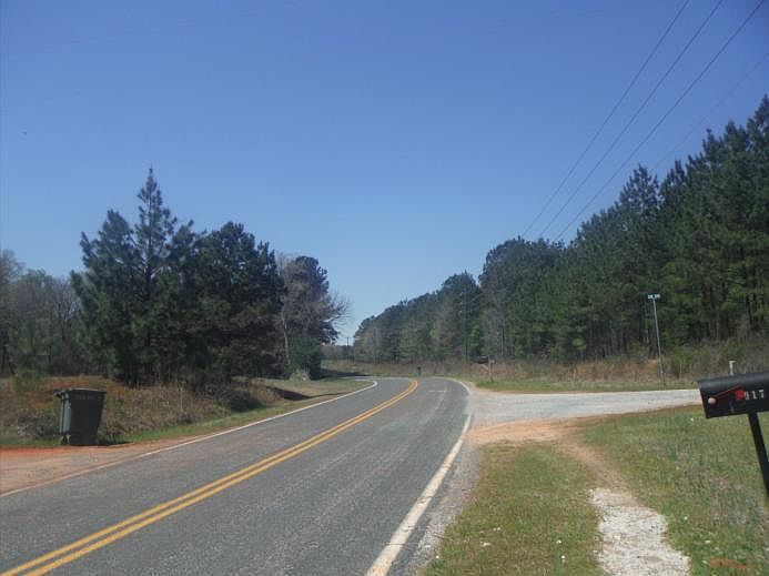 2nd image of 5017 Hunter Rd