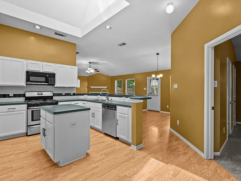 3014 Lonesome Ridge Ct — Photo 3