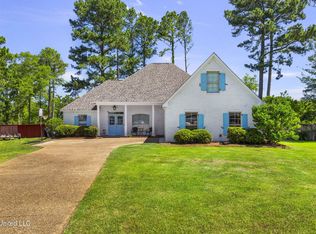 527 Pelahatchie Shore Dr, Brandon, MS 39047