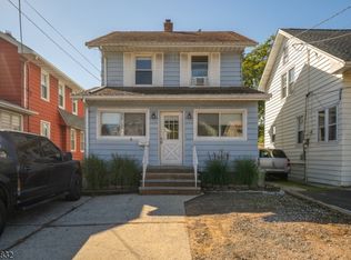 830 Gibbons Ct, Elizabeth City, NJ 07202