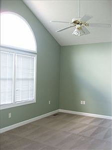 5th image of 117 Greyrock Dr
