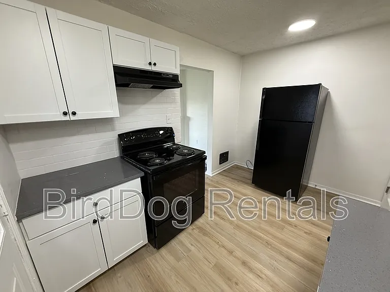 710-712 Frebis Ave #712 — Photo 5